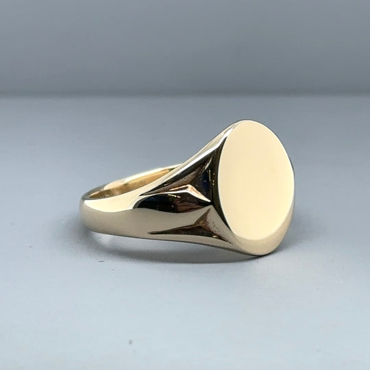 9ct Yellow Gold Round Signet Ring - Size U