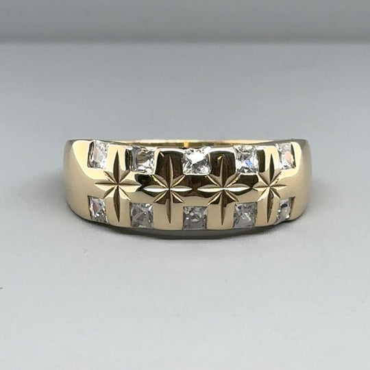 9ct Yellow Gold Cubic Zirconia Band Ring - Size Q