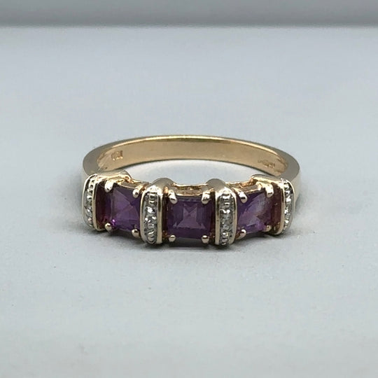 9ct Yellow Gold Amethyst and Diamond Ring - Size O 1/2