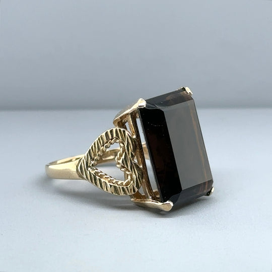 9ct Yellow Gold Quartz Dress Ring - Size P 1/2
