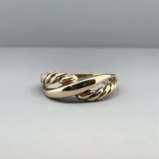 9ct Yellow Gold Fancy Ring - Size O