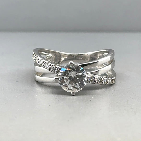 9ct White Gold Cubic Zirconia Fancy Ring - Size L