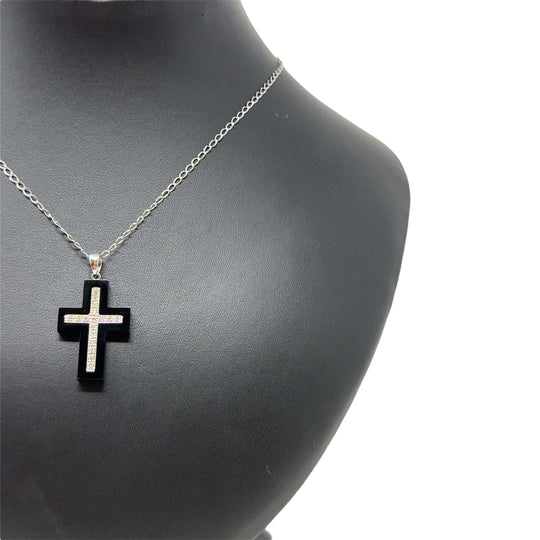 18ct White Gold Chain and Diamond and Onyx Cross (c. 0.34ct) (19")