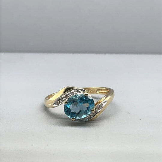 9ct Yellow Gold Diamond and Blue Spinel Ring - Size R